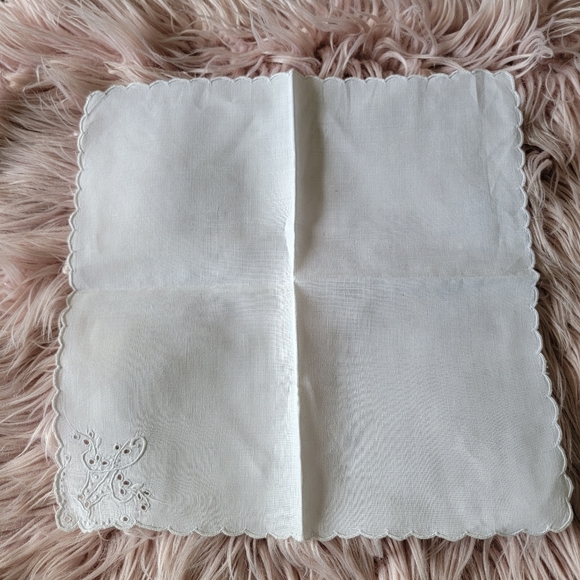 Lot of 5 Vintage Handkerchiefs - Picture 4 of 13